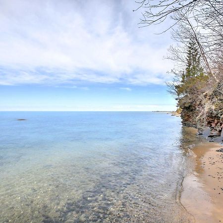 Gorgeous Charlevoix Home On Lake Michigan! Ellsworth Exterior photo