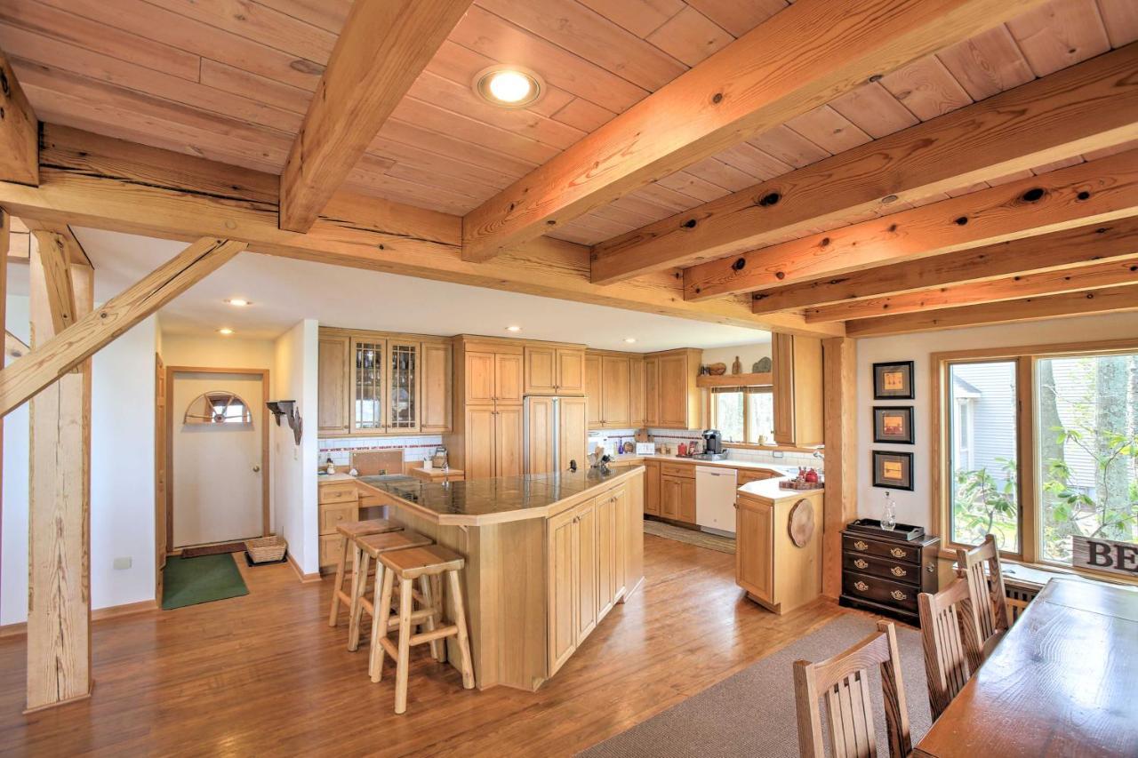 Gorgeous Charlevoix Home On Lake Michigan! Ellsworth Exterior photo