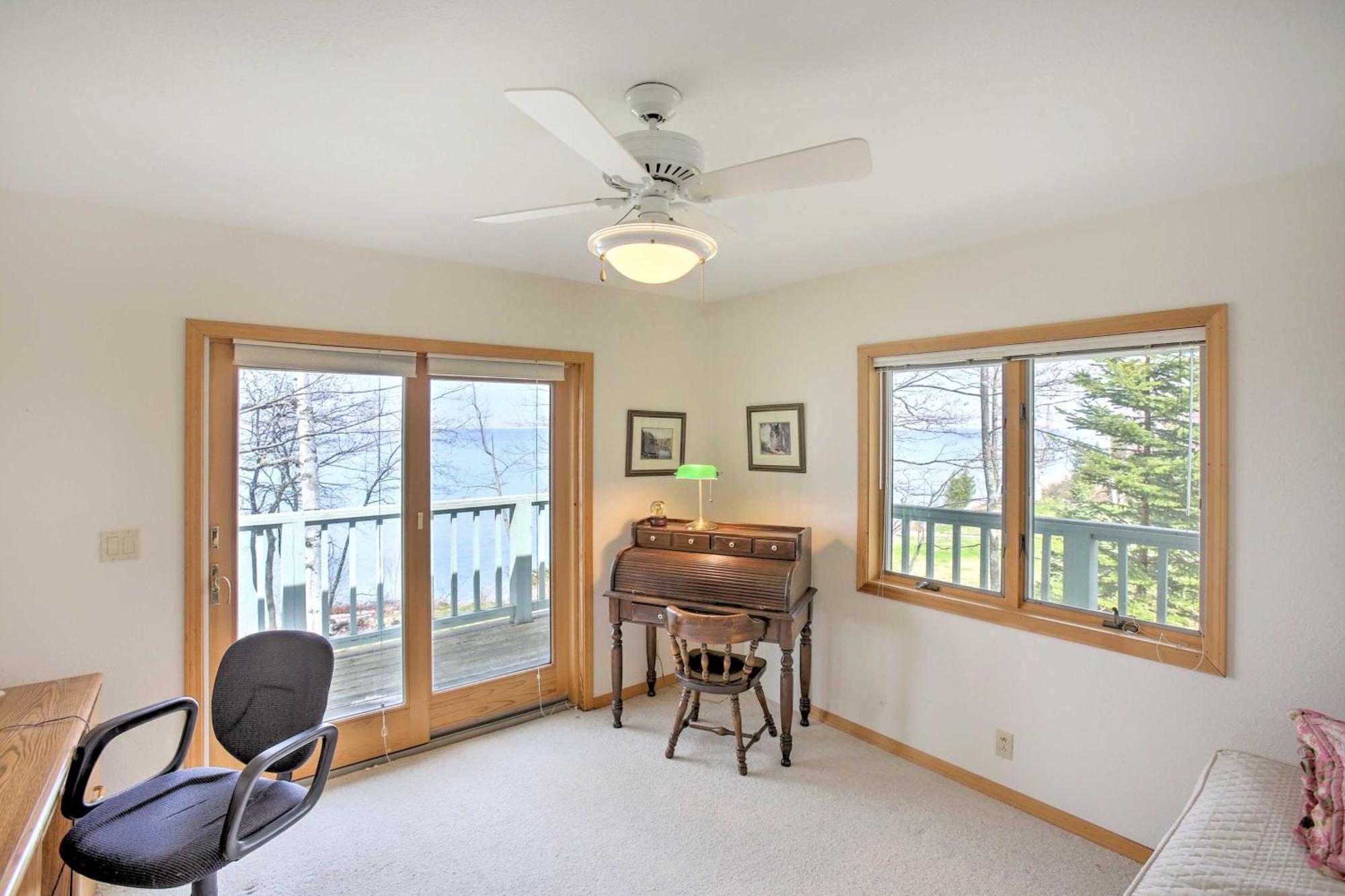 Gorgeous Charlevoix Home On Lake Michigan! Ellsworth Exterior photo